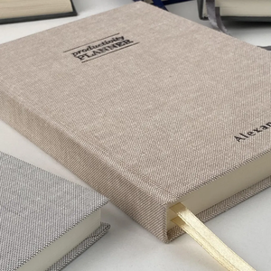 Planificateur mensuel et hebdomadaire <span class=keywords><strong>personnalisé</strong></span> en tissu de lin fait à la main A5 Agenda <span class=keywords><strong>personnalisé</strong></span> en relief Journal Carnet <span class=keywords><strong>avec</strong></span> marque-page en ruban - Product Image 2