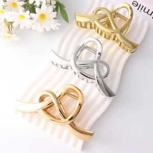 Pince à cheveux en métal plaqué or Y2K, mignonne, en forme de cœur, pour fille, petite pince à cheveux de luxe, accessoires pour cheveux pour femmes - Product Image 2