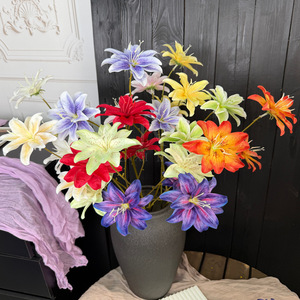 Fleur artificielle en soie réaliste Jinxi Princess Lily, branche unique, pour décoration de mariage et de maison - Product Image 1