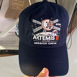Nuovo Cappellino da Baseball Commemorativo dell'Atterraggio Lunare Artemis <span class=keywords><strong>II</strong></span>, Logo Ricamato, Tessuto in Cotone, Regolabile, Versione USA - Product Image 1
