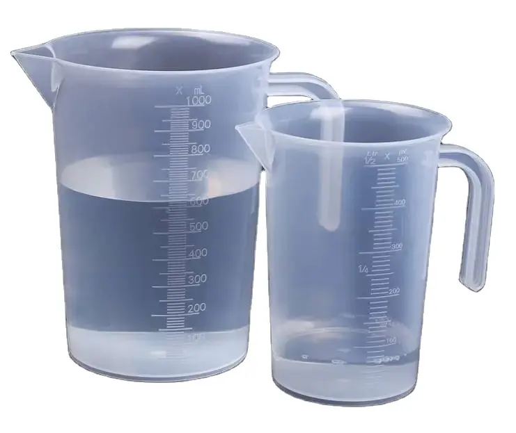 Пластиковый измерительный стаканчик