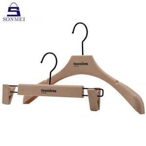 Sang Trọng Váy Màu Hồng Móc Áo Đặt Tùy Chỉnh Nhung Quần Áo Móc Áo - Product Image 2