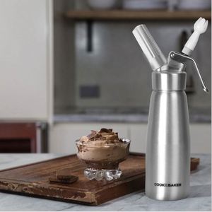 Distributeur <span class=keywords><strong>de</strong></span> crème fouettée - Machine à crème fouettée <span class=keywords><strong>de</strong></span> qualité professionnelle - 500 ml - <span class=keywords><strong>Siphon</strong></span> à crème en aluminium - Fouet à crème - Product Image 4