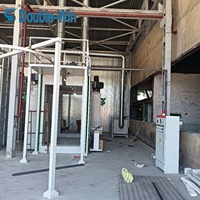 Équipement de pulvérisation par balayage multi-angles automatique contrôlé par PLC pour supports de tuyaux et pièces métalliques de formes spéciales, sans zone morte