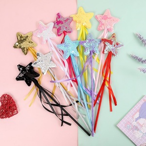 Bacchetta Magica da Fata con Glitter e Nappine, Regalo di Compleanno, Decorazioni per Baby Shower e Tea Party - Product Image 1