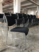 Chaises empilables modernes catholiques Bertolini pour chaire d'église Jubilee