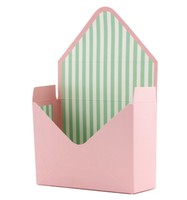 Boîte de papier kraft en forme d'enveloppe de paquet de fleurs de vacances avec stratification mate/brillante et différentes couleurs