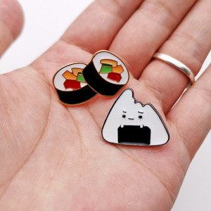 2024 Offre Spéciale métal artisanat personnalisé dessin animé boule de riz épinglettes Kawaii Japense Style alimentaire riz émail broche <span class=keywords><strong>Sushi</strong></span> pour vêtements - Product Image 1