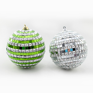 Prix de gros personnalisé en usine décorations de Noël extérieures pour événement de mariage grande boule disco en mousse multicolore - Product Image 5