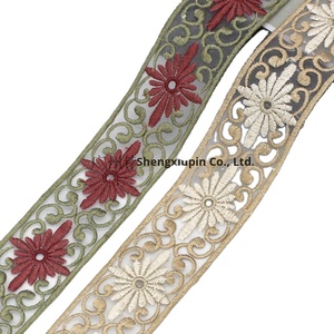 Nastro in Organza di Poliestere e Seta da 3,6 cm con Ricamo Floreale Etnico in Stile Minimalista per Accessori Hanfu - Disponibile in Magazzino dal Produttore - Product Image 2