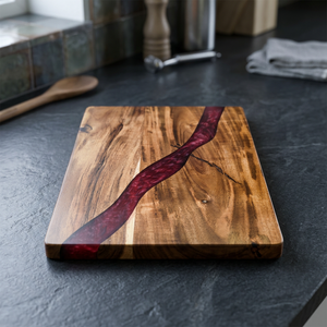 Planche à découper en bois d'acacia massif et résine époxy, artisanale de qualité supérieure, rouge profond, plateau de service pour charcuterie, fabricant direct - Product Image 4