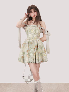 Robe mini élégante à imprimé floral avec bretelles à nœud, col épaules dénudées, coupe trapèze, ourlet bouffant, robe d'été décontractée pour soirée - Product Image 4