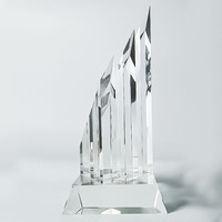 2023 Vente chaude de haute qualité Assembler un grand trophée en cristal avec une base noire ronde pour la présentation du prix