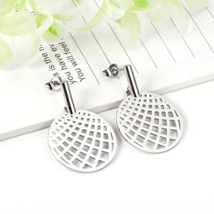 Boucles d'oreilles pendantes de haute qualité à prix compétitif pour femmes, boucles d'oreilles tendance en acier inoxydable plaqué or 18 carats, bijoux PVD - Product Image 6