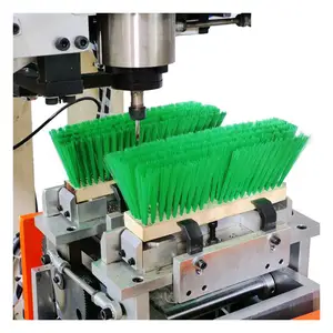 Esfregando escova tufando máquina 5 eixo 2 Perfuração E 1 Tufting Vassoura De Plástico Automático Que Faz A Máquina Para Fazer Vassoura Escova