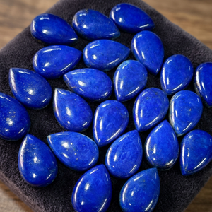 Lapislázuli natural, corte pera, cabujón, piedra preciosa suelta, mineral azul pulido para la fabricación de joyas - Product Image 1
