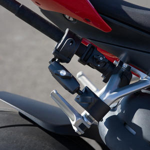 DJI Osmo Dual Heavy-Duty Abrazadera para Osmo 360/Osmo Action <span class=keywords><strong>3</strong></span>/Osmo Action 4/Osmo Action 5 Pro Motociclismo Shots Vlog Must-Have - Product Image 4