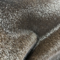 Tissu en Faux Daim de Mouton Premium en Gros avec Finition Suédée pour Doublure de Chaussures, Col et Chapeau – Écologique, Sans Cruauté Animale, Personnalisation Disponible