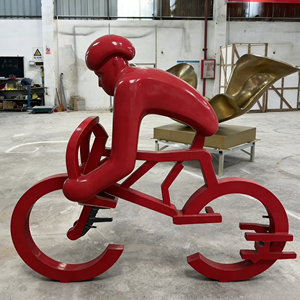 Sculpture <span class=keywords><strong>de</strong></span> cycliste en fibre <span class=keywords><strong>de</strong></span> verre personnalisée, statue <span class=keywords><strong>de</strong></span> sport sur vélo rouge pour la décoration <span class=keywords><strong>de</strong></span> parcs et <span class=keywords><strong>de</strong></span> stades - Product Image 3