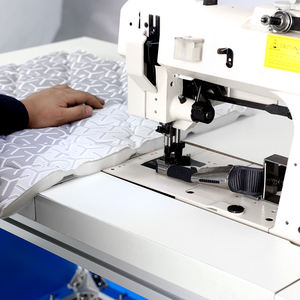 Macchina da Cucire Industriale di Alta Qualità per Nastro Metallico 300U con Alimentazione Automatica dell'Ago - Product Image 3