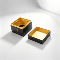 Boîte cadeau rigide de luxe personnalisée noire et or avec couvercle et base carrés en papier pour les marques de cosmétiques et de soins de la peau