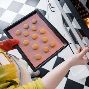 Tapis perforés AMYONE, 2 pièces, rose, demi-feuille, antiadhésifs, réutilisables, pour four, contact alimentaire sûr, pour pain/pizza/pâtisserie/biscuits, 11 5/8 po - Product Image 6