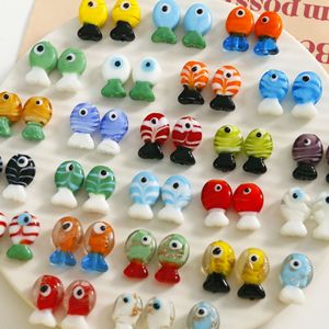 Simulation mignonne en trois dimensions couleur bloquant petit poisson pendentif bricolage perle de verre accessoires boucles d'oreilles Bracelets pendentif - Product Image 2