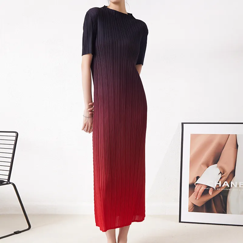 2023 Summer Miyake Pleated Hot Sell Gradual Color Dress European And American Women Summer Fashion Casual Style Dresses