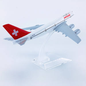 16cm 1:400 Matériau en alliage Swiss Airlines B747-200 Ornement décoratif - Product Image 6
