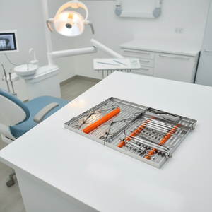 Ensemble d'instruments d'extraction dentaire Hu-Friedy - 15 instruments avec grande cassette de stérilisation - Product Image 3
