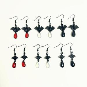 Jun <span class=keywords><strong>Eucalyptus</strong></span> Commerce Extérieur Transfrontalier Original Noir Rouge Protéine Cristal Gothique Noir Chauve-Souris Boucles <span class=keywords><strong>D</strong></span>'oreilles Sortie <span class=keywords><strong>D</strong></span>'usine - Product Image 2