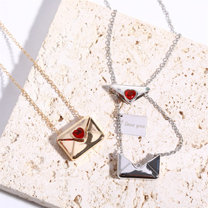 Venta caliente personalizada regalo del Día de San Valentín joyería amor sobre colgante collar corazón rojo flotante encanto sobre medallón collar - Product Image 1