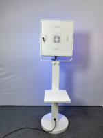 Photomaton en métal avec écran tactile réglable à 15,6 pouces, bande lumineuse LED et appareil photo reflex numérique pour les mariages, les fêtes et les événements de location