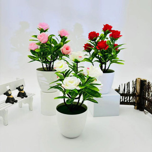 Plante artificielle en pot de roses simulées, 7 fleurs, mini décoration de bureau, ornement de la Saint-Valentin, fleurs artificielles, verdure, décoration de mariage - Product Image 2
