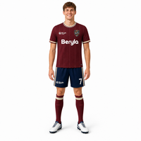 Uniforme de Fútbol Personalizado Color Vino Tinto para Clubes, Estilo Británico Vintage, Sublimado, de Secado Rápido, para Hombre, Venta al Por Mayor, Fabricante OEM