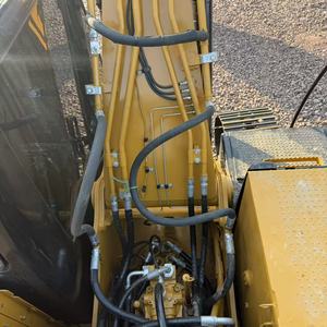 Excavatrice sur chenilles Caterpillar 320D d'occasion, faible nombre d'heures de fonctionnement, bon système hydraulique, pour la construction et l'exploitation minière - Product Image 2