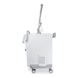 Machine de beauté 4D au laser CO2 fractionné pour l'élimination indolore de l'acné et des taches pigmentaires, raffermissement de la peau et rajeunissement vaginal pour salon de beauté - Product Image 6