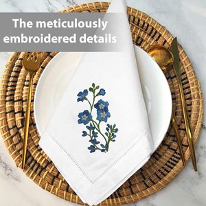 Serviettes de table en lin blanc naturel brodées sur mesure avec ourlet festonné pour restaurant et mariage - Product Image 6