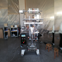 Petite machine de remplissage verticale de jus Machine de remplissage de jus de fruits Machine de conditionnement de débit liquide pour tomate Détergent liquide Miel Partie Machine d'emballage