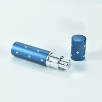 Flacon pulvérisateur de parfum en aluminium haut de gamme 5ml 10ml, atomiseur de voyage cylindrique minimaliste avec accents en strass, couleur et logo personnalisables