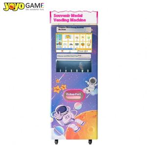 เครื่องจำหน่ายสินค้าอัตโนมัติแบบหน้าจอสัมผัสขนาด 32 นิ้ว ยี่ห้อ YOYOGAME รุ่นเหรียญที่ระลึก พร้อมแม่เหล็กติดตู้เย็น สองในหนึ่งเดียว เป็นมิตรกับสิ่งแวดล้อม รองรับการชำระเงินหลากหลายรูปแบบ - Product Image 1