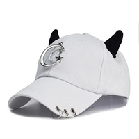 Gorra de Béisbol de 6 Paneles con Cadena Decorativa Estilo Coreano - 100% Poliéster Transpirable, Impermeable, Ajustable, Unisex, para las Cuatro Estaciones
