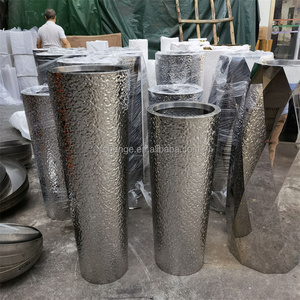 Vaso <span class=keywords><strong>per</strong></span> Piante in Metallo Moderno di Lusso / Grande Vaso <span class=keywords><strong>per</strong></span> Fiori Argento e Oro / Fioriere da <span class=keywords><strong>Esterno</strong></span> <span class=keywords><strong>per</strong></span> Hotel - Product Image 4
