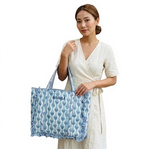 Sac fourre-tout matelassé à volants imprimé floral vintage en pur coton, grand format, réutilisable, à porter à l'épaule, sac de shopping, logo personnalisé - Product Image 1