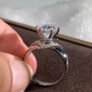 Anello a Sei Punte Elegante Stile Matrimoniale Chic alla Moda per Abiti da Festa e Outfit Quotidiani - Product Image 2