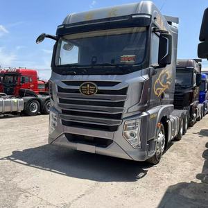 Camion tracteur FAW d'occasion, diesel Euro 3, 6x4, à roues motrices, économe en énergie, 351-450 ch, capacité de charge 31-40 tonnes, pour longues distances - Product Image 1