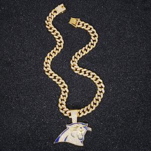 สร้อยคอฮิปฮอป Carolina Panthers แบบขายส่ง สร้อยคอแชมป์เปี้ยนส์ ดีไซน์ทันสมัย ระดับไฮเอนด์ ทำจากโลหะผสมสังกะสี ประดับเพชรเต็มเส้น แบบ Cuban Chain - Product Image 5