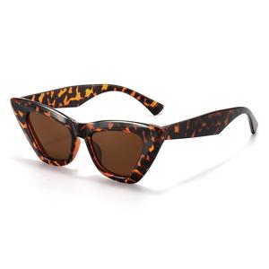 Lunettes de soleil de luxe pour femmes, très vendues, UV400, petite monture, triangle, œil de chat, rétro - Product Image 3