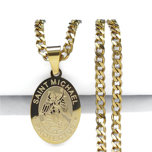 Collier à pendentif Saint Michel en chaîne avec médaille d'ange plaqué or et argent religieux - Product Image 6