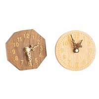 Horloge de chevet en bois massif, simple et élégante, avec logo personnalisé, pour chambre à coucher, artisanat CNC en bois, boîtes en bois, enseignes murales